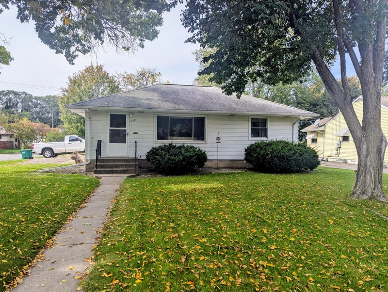 5301 Penn Ave N, Brooklyn Center, MN 55430
