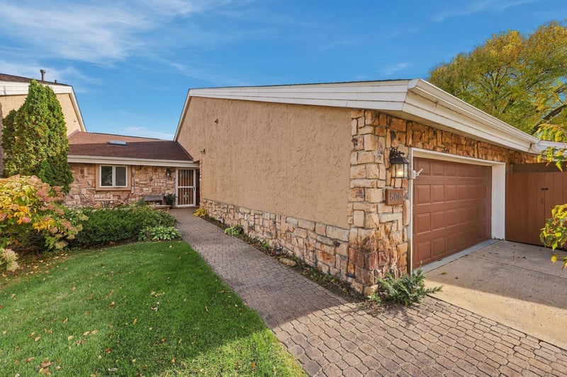 506 Brook Ln, Saint Cloud, MN 56301