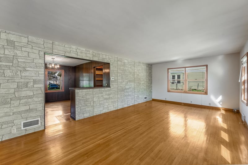 412 S Nicollet St, Blue Earth, MN 56013