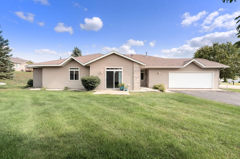 4121 Trumpeter Dr SE, Rochester, MN 55904