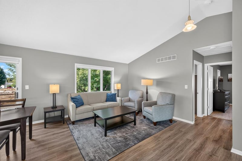4402 Cambridge Ln NW, Rochester, MN 55901