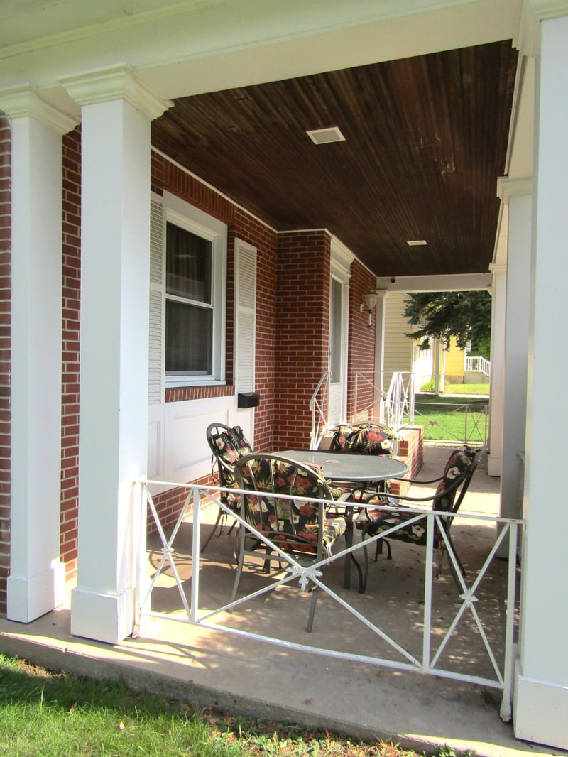 223 E Schlieman Ave, Appleton, MN 56208
