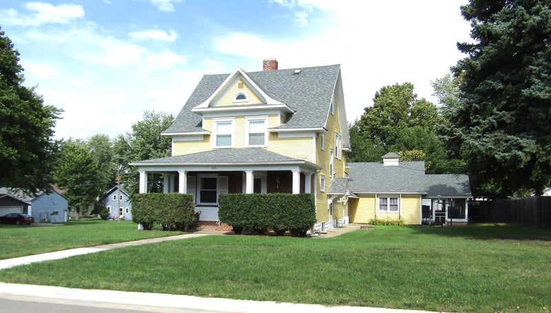 223 E Schlieman Ave, Appleton, MN 56208