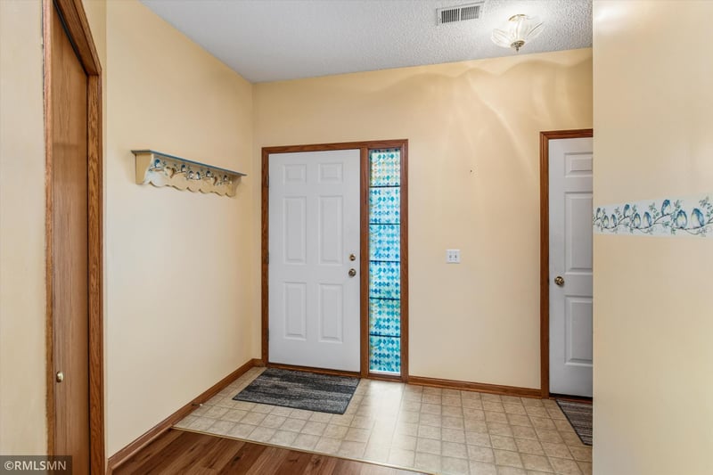 318 Archibald Ln, Dundas, MN 55019