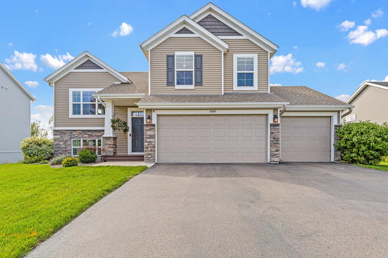 6642 96th St S, Cottage Grove, MN 55016