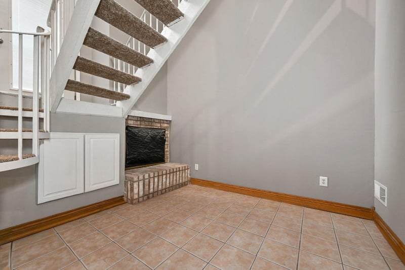 5563 E Bavarian Ps, Fridley, MN 55432