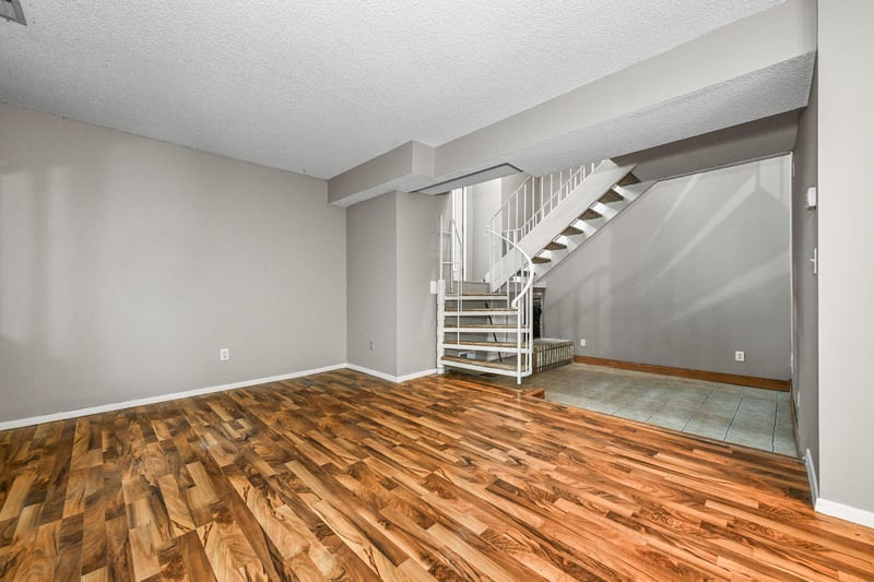 5563 E Bavarian Ps, Fridley, MN 55432
