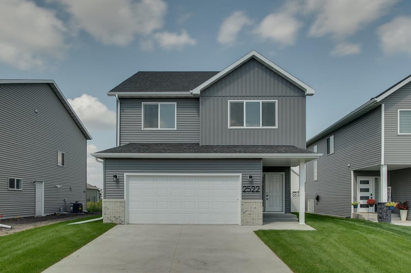 2522 38th Ave S, Moorhead, MN 56560