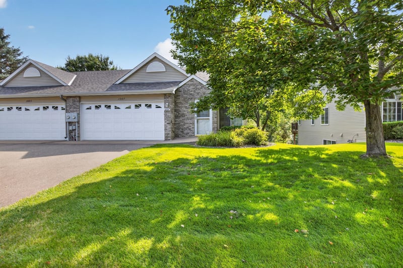 1007 N Rum River Dr, Princeton, MN 55371