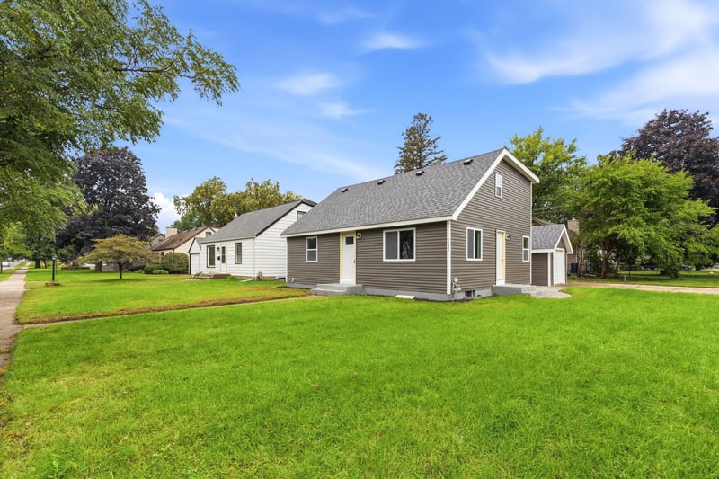 4533 Welcome Ave N, Crystal, MN 55422