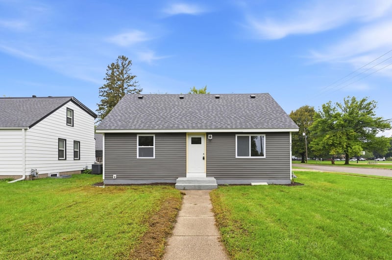 4533 Welcome Ave N, Crystal, MN 55422