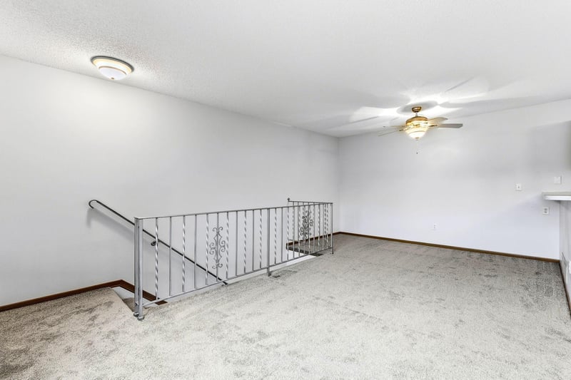 2606 Brookdale Ln, Brooklyn Park, MN 55444