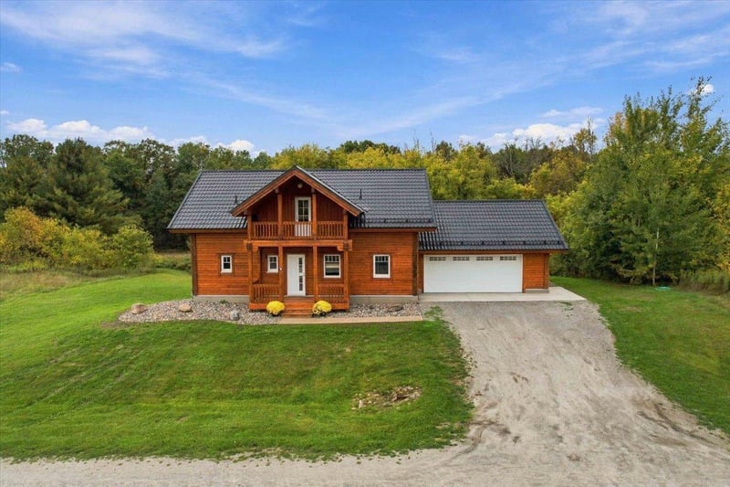 905 Eldris Way, Mora, MN 55051
