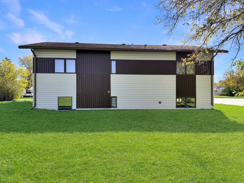 227 1st Ave SW, Clearbrook, MN 56634