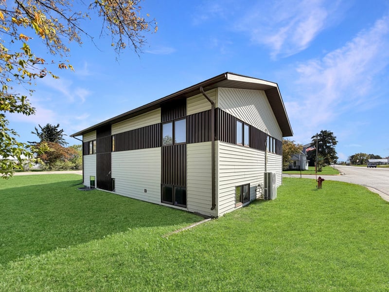 227 1st Ave SW, Clearbrook, MN 56634