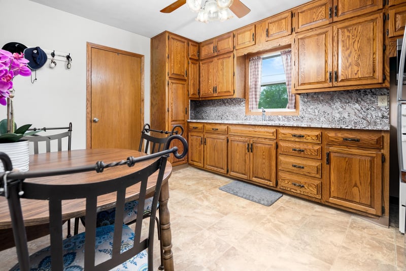 216 2nd Ave N, Waite Park, MN 56387