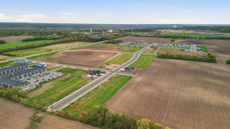 1578 Cullen St, Saint Peter, MN 56082