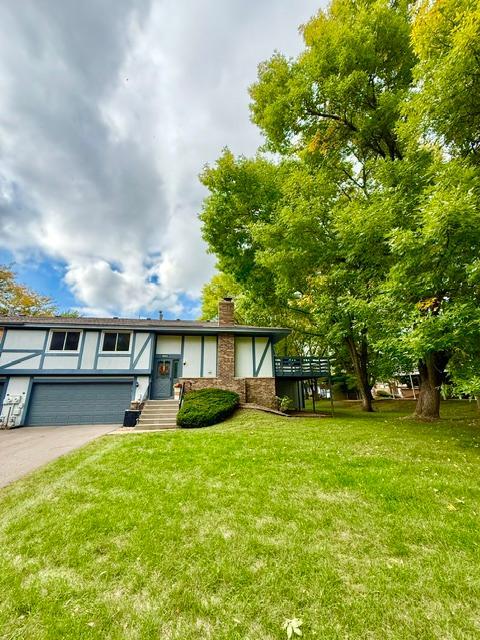 6852 Macbeth Cir, Woodbury, MN 55125
