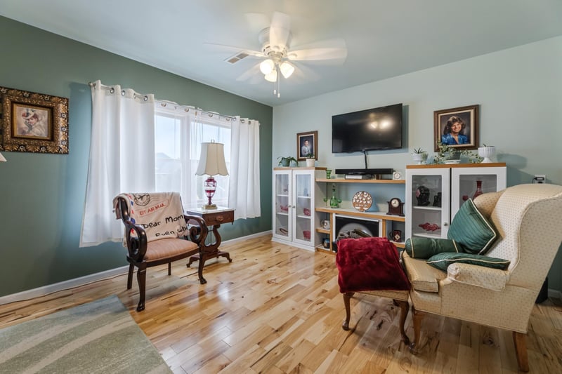 234 12 Main St W #200, Wabasha, MN 55981