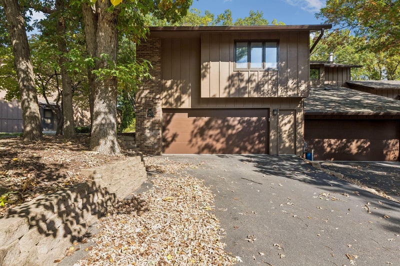 2677 Sumac Rg, White Bear Lake, MN 55110