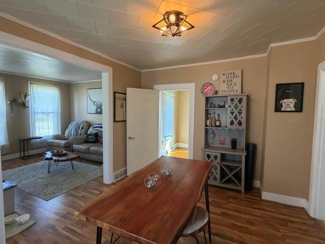 825 W 5th St, Winona, MN 55987
