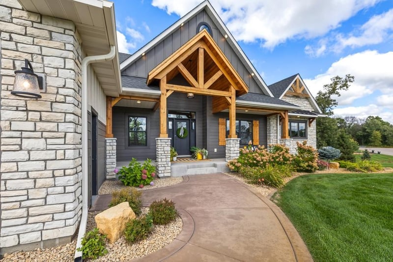 19986 Unity St NW, Oak Grove, MN 55011