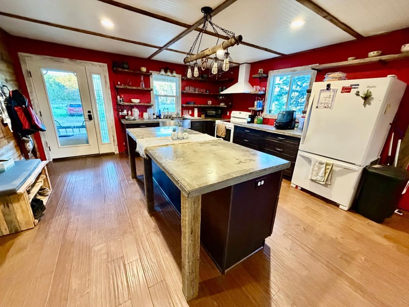 37871 Us Highway 59 Hw NW, Newfolden, MN 56738