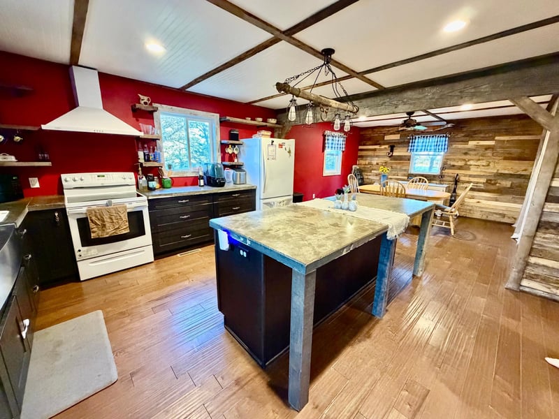 37871 Us Highway 59 Hw NW, Newfolden, MN 56738
