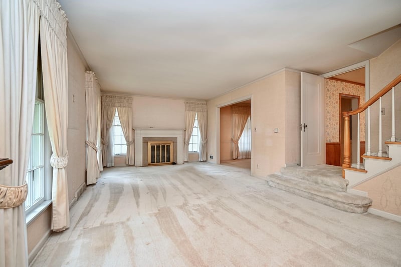 928 W Mark St, Winona, MN 55987