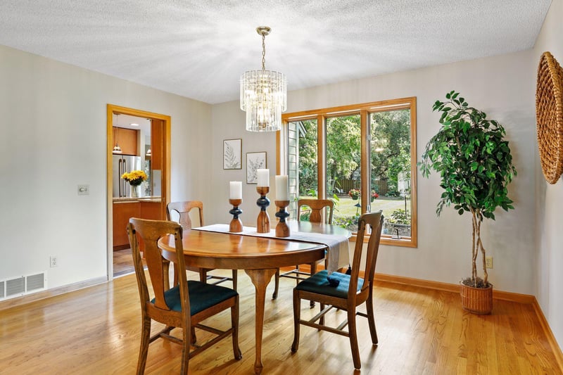 3626 Krey Ave, Vadnais Heights, MN 55127