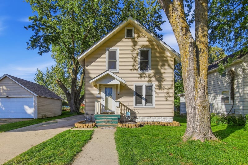806 6th Ave NW, Austin, MN 55912