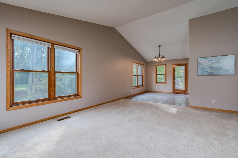 50 Canterbury Ct, Mankato, MN 56001