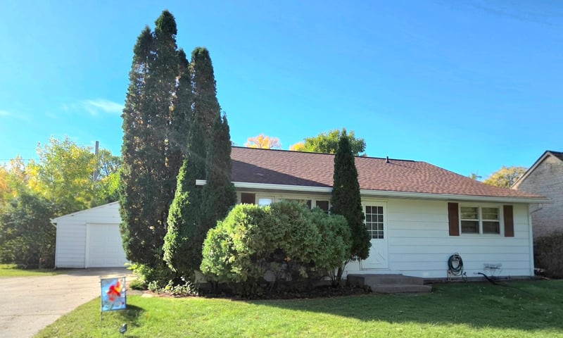 1323 12th Ave N, Moorhead, MN 56560