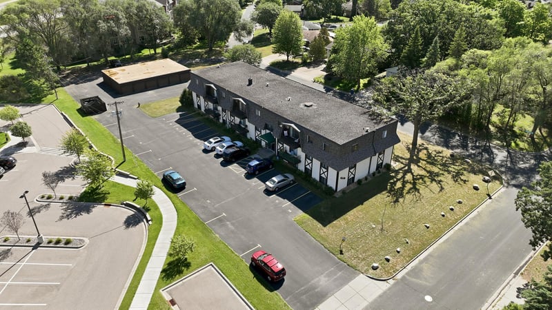 5284 Greenfield Ave, Mounds View, MN 55112