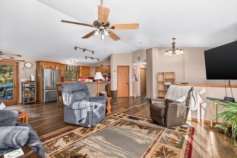 1593 Schmitz Rd, Carlton, MN 55718
