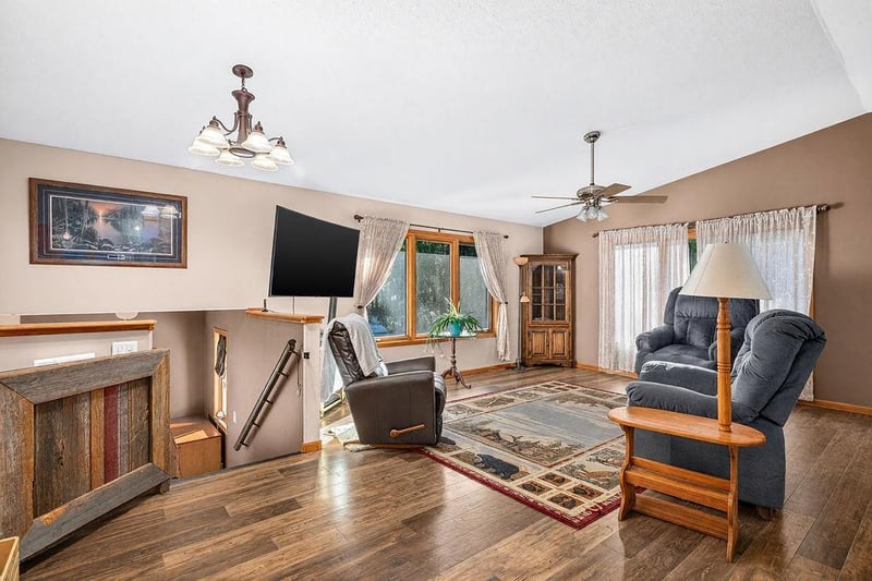 1593 Schmitz Rd, Carlton, MN 55718