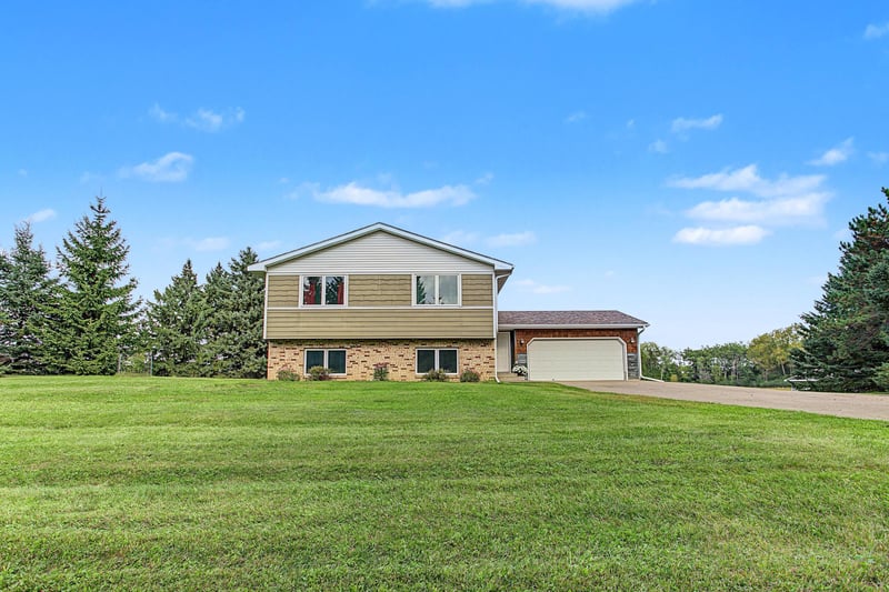 11409 Manning Trl N, Stillwater, MN 55082