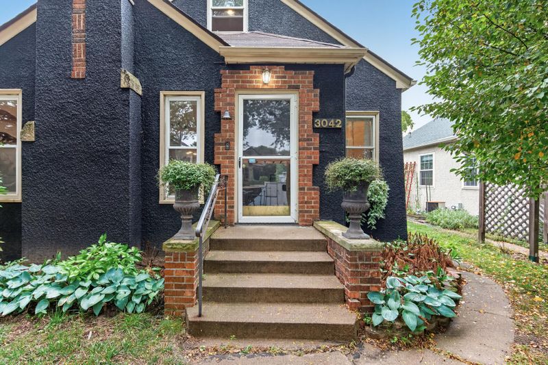 3042 Arthur St NE, Minneapolis, MN 55418