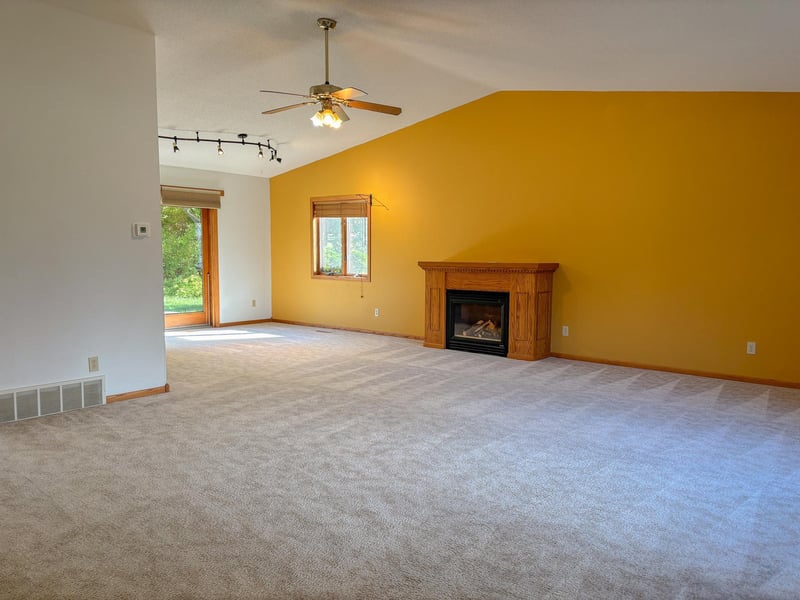 1727 S Court St, Fergus Falls, MN 56537