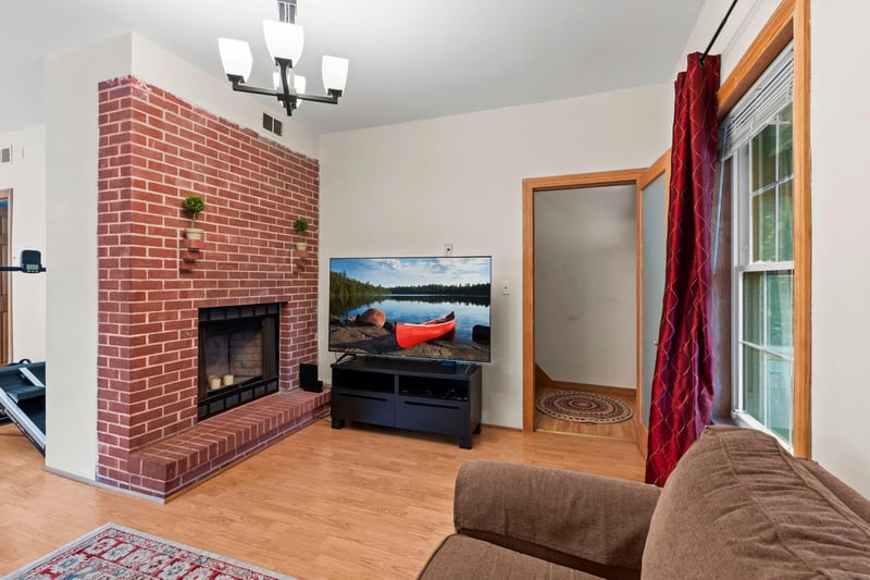 909 Park St, Saint Paul, MN 55117