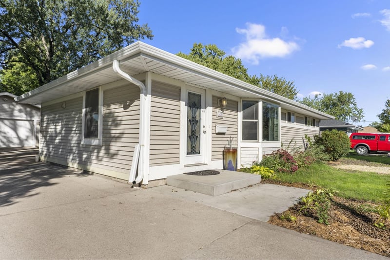 5347 Morgan Ave N, Brooklyn Center, MN 55430