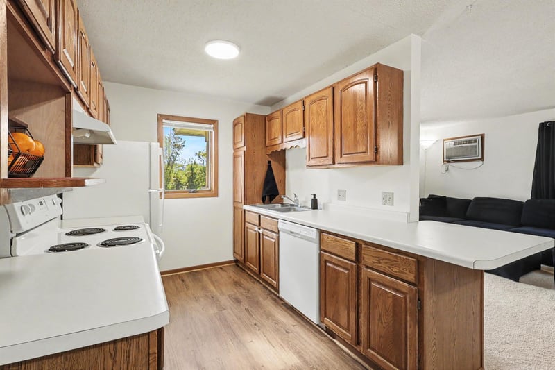 3265 80th St E #207, Inver Grove Heights, MN 55076