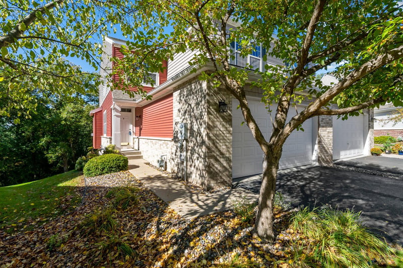 18043 Kindred Ct, Lakeville, MN 55044