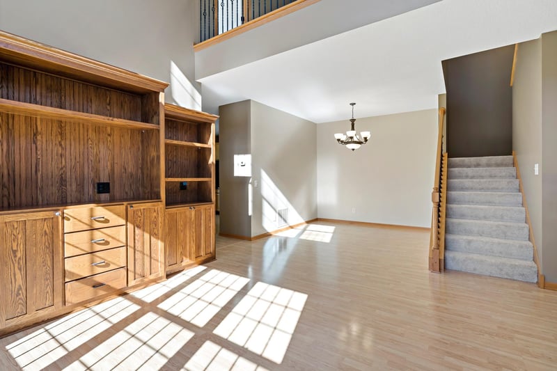 18043 Kindred Ct, Lakeville, MN 55044
