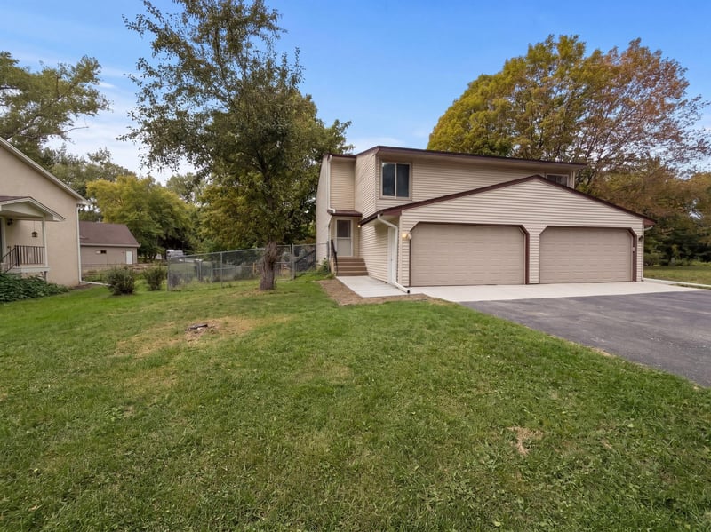 15391 Trillium Cir, Eden Prairie, MN 55344