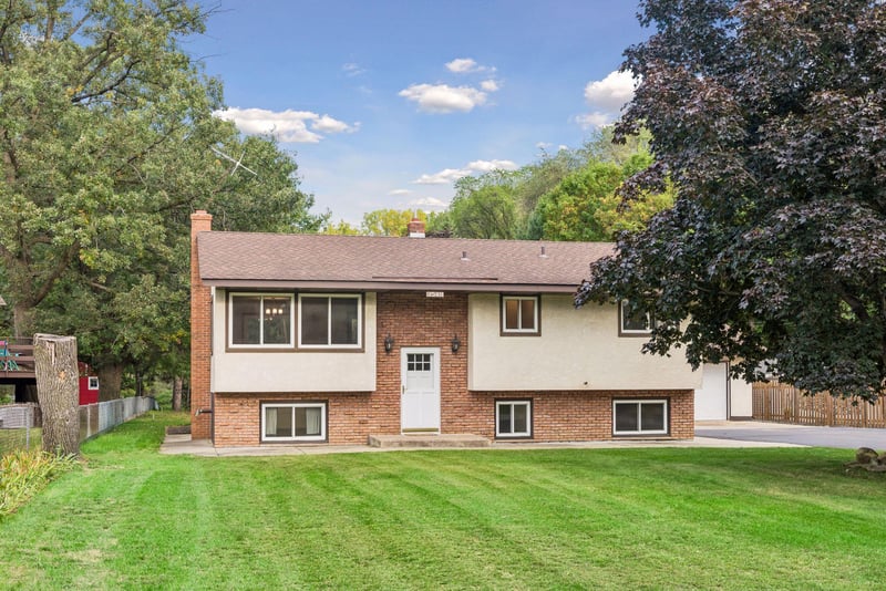 3548 Edgerton St, Vadnais Heights, MN 55127