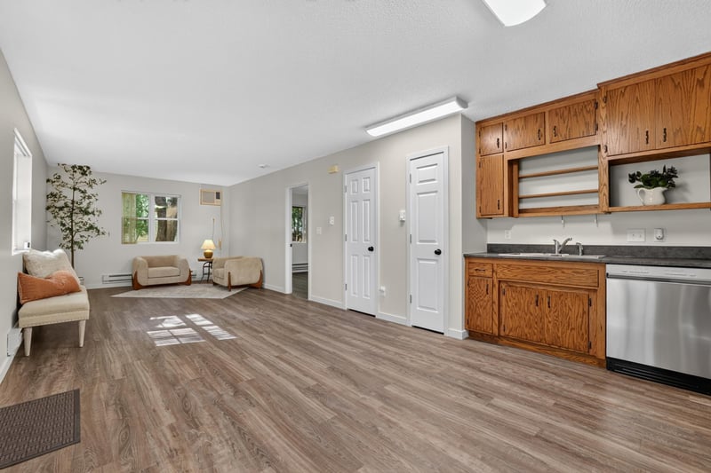 102 9th Ave NE, Dodge Center, MN 55927