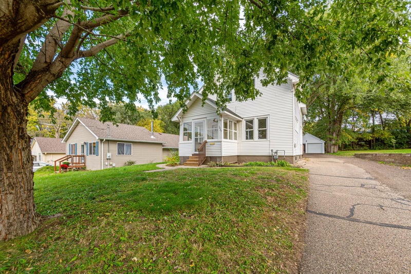1427 Central Ave N, Faribault, MN 55021