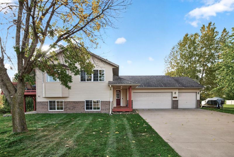 37838 Hawthorne Ave, North Branch, MN 55056