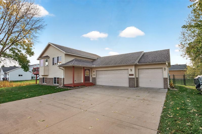 37838 Hawthorne Ave, North Branch, MN 55056